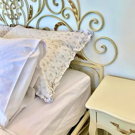 Queen Bee Apartman *